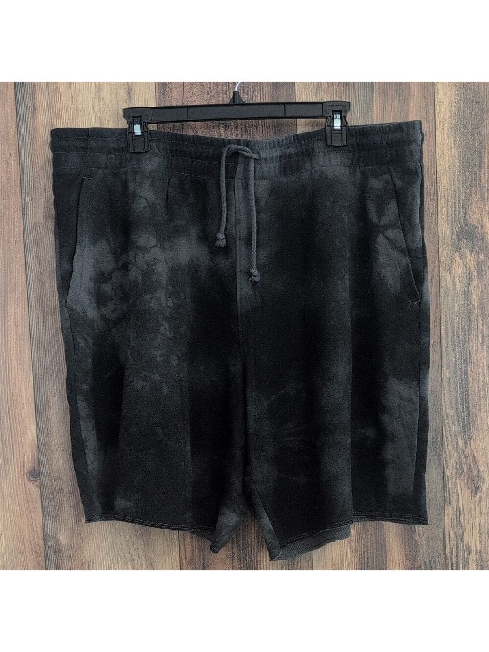 Athletic Works Women's Plus Size Tie Dye Camo Shorts 2XL C118